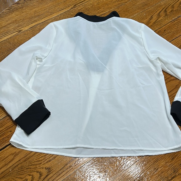 SHEIN Frenchy white polyester blouse with black details. Size Large.New with tag - Picture 7 of 13
